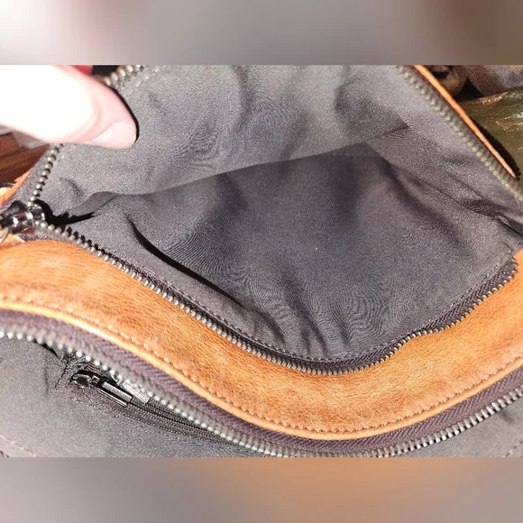 Cogna Leather Purse - Picture 9 of 16